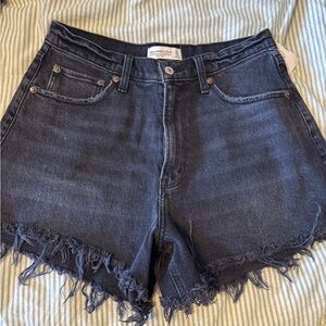 Abercrombie & Fitch 90s Relaxed Cutoff Black Denim Shorts